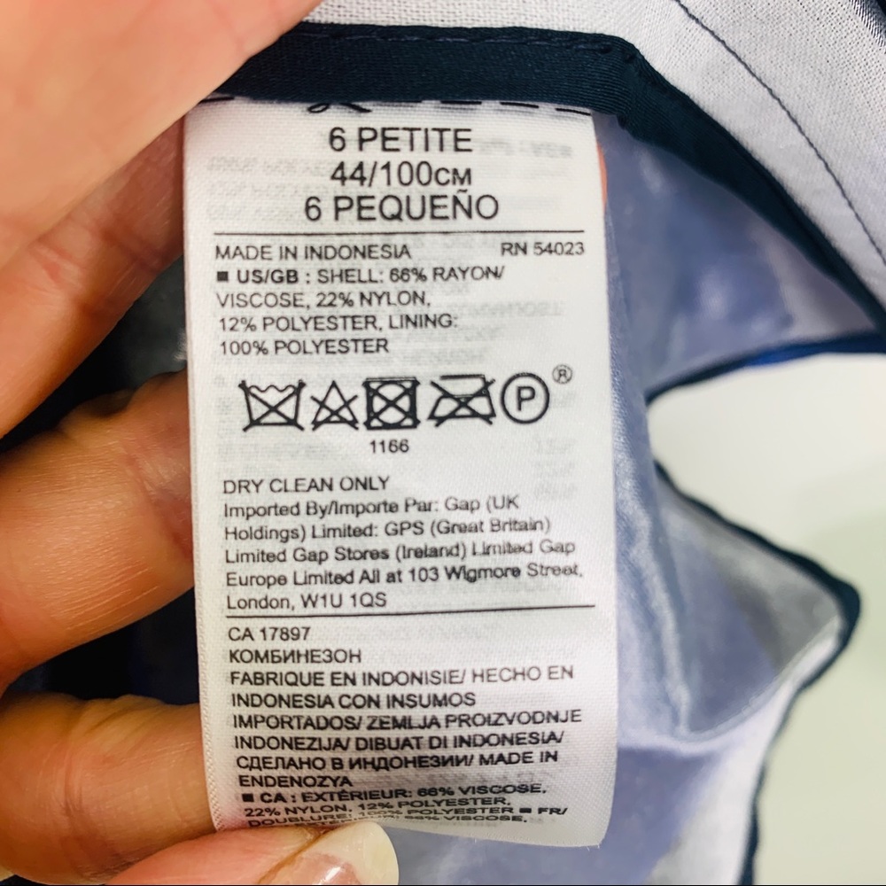 BANANA REPUBLIC Blue Striped Shimmer Peplum Sleeveless Blouse Top Size 6 Petite - Picture 14 of 16